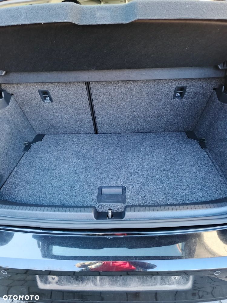 Volkswagen Polo - 13