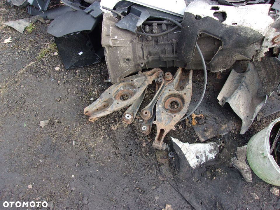 MERCEDES W201 190 W124 2,3 Skrzynia automat Zawieszenie Szyby Drzwi Koła Tapicerka Listwy Lampy - 10