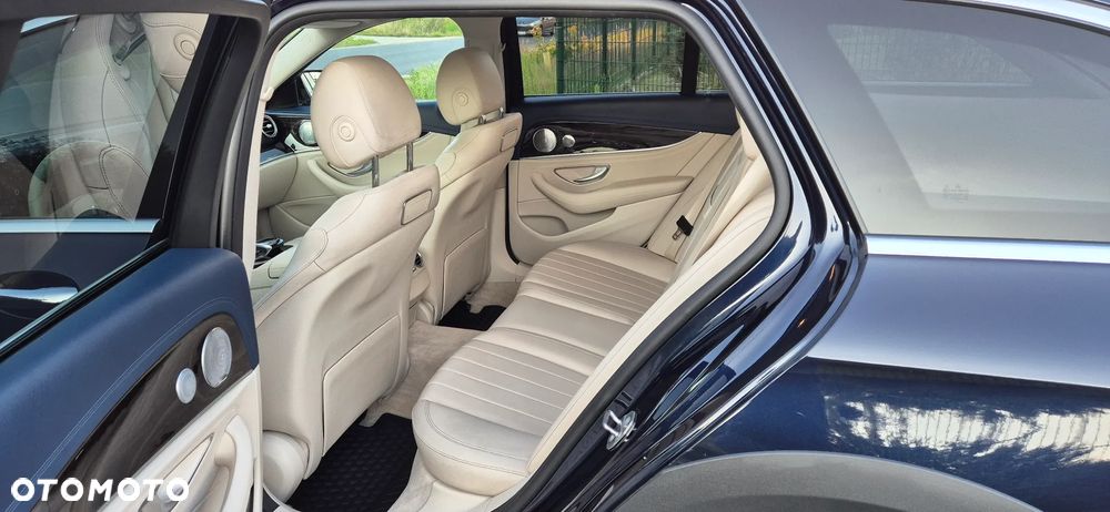 Mercedes-Benz Klasa E 220 d 4Matic T All-Terrain 9G-TRONIC Exclusive - 12