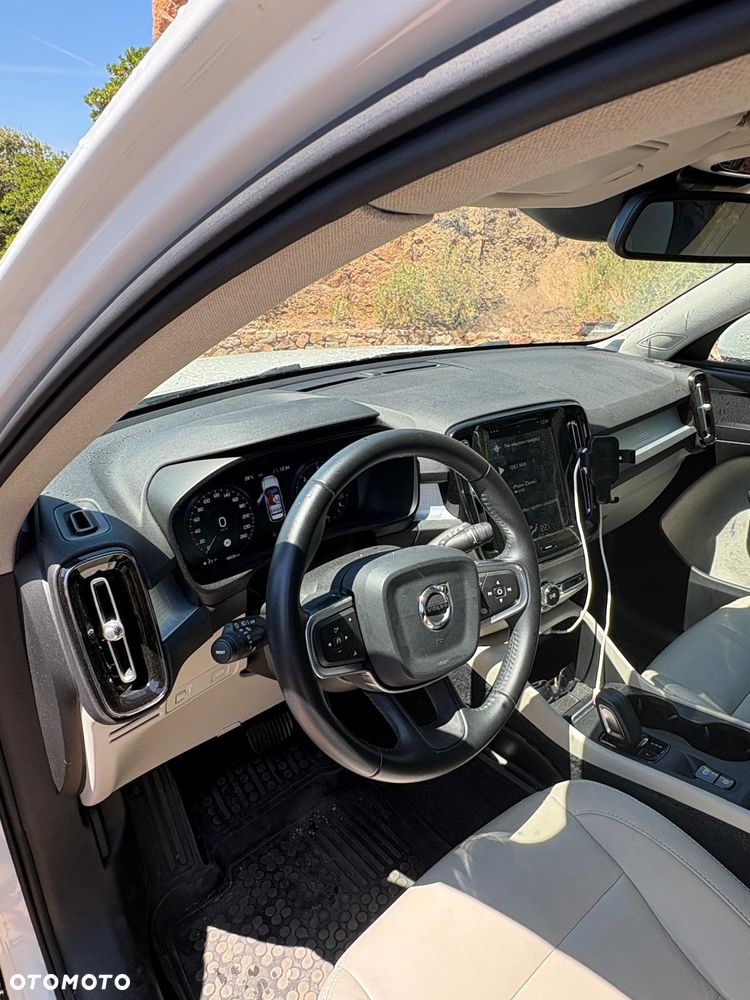 Volvo XC 40 D3 Momentum - 17