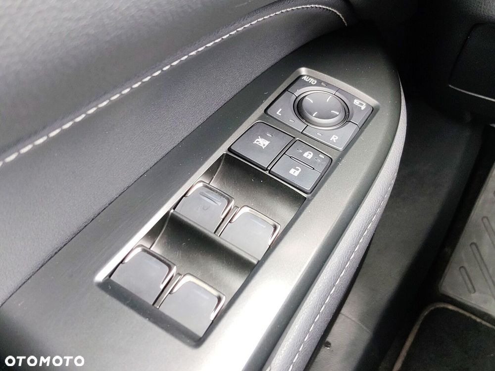 Lexus NX 350h Elegance 2WD - 24