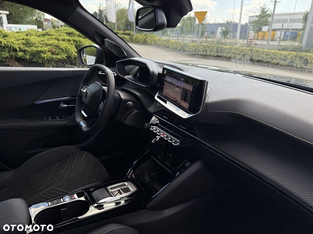 Peugeot 2008 PureTech mHEV GT E-DCS6 - 21