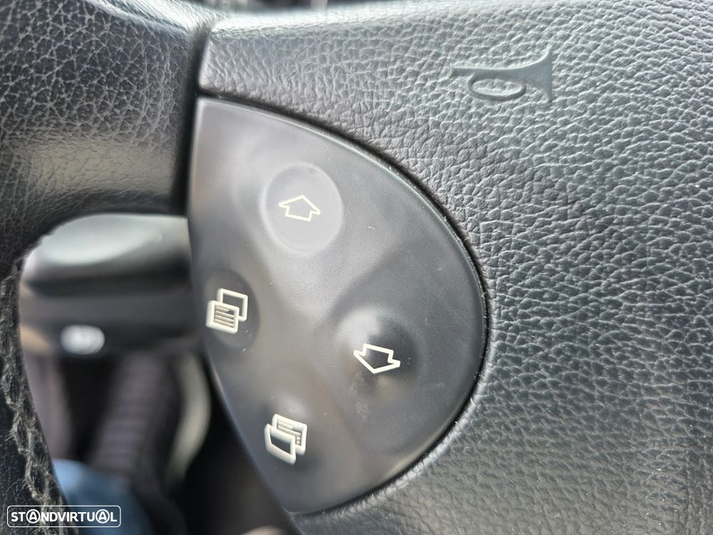 Mercedes-Benz E 320 CDI Elegance DPF - 23