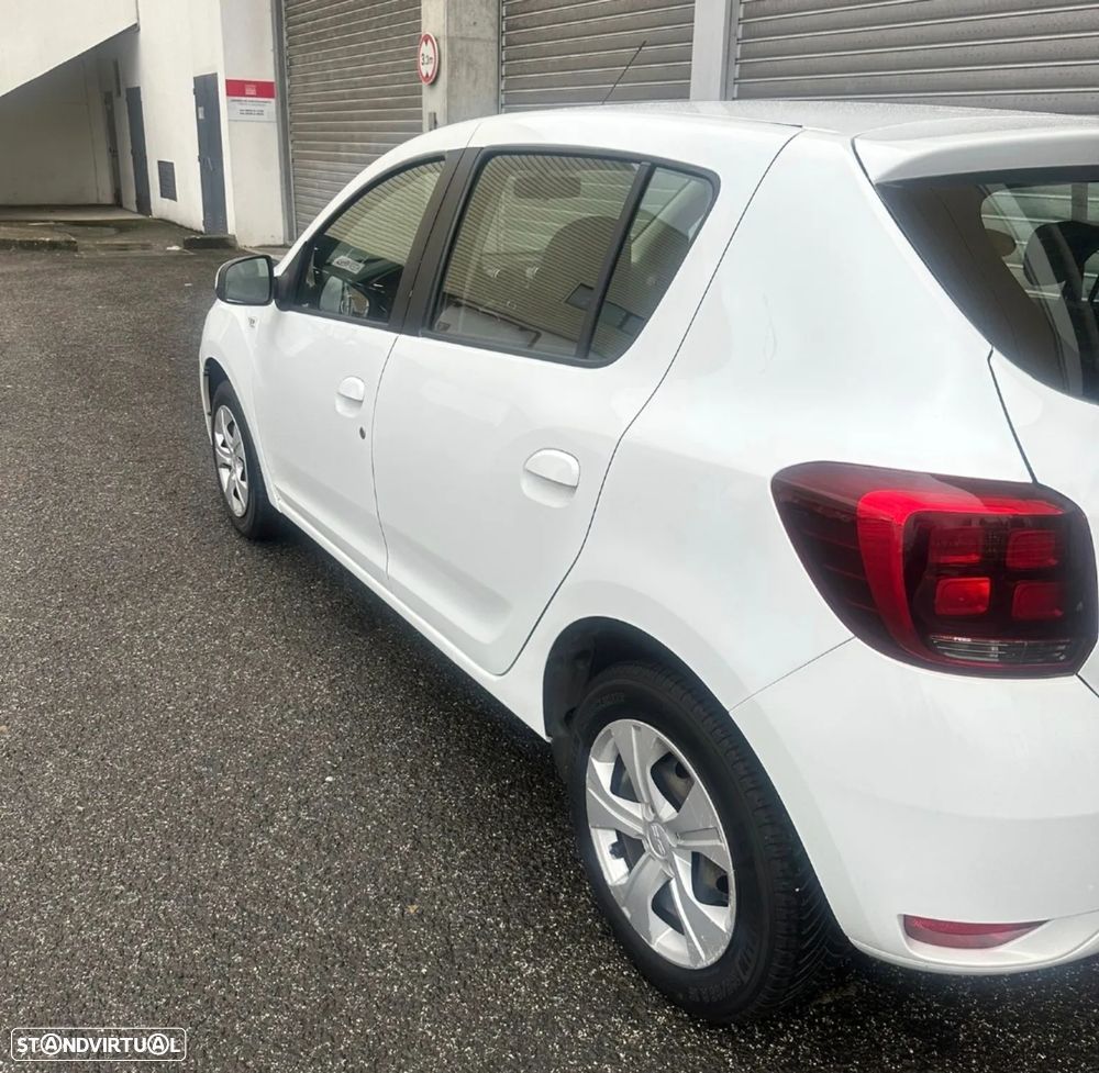 Dacia Sandero TCe 100 Essential - 5