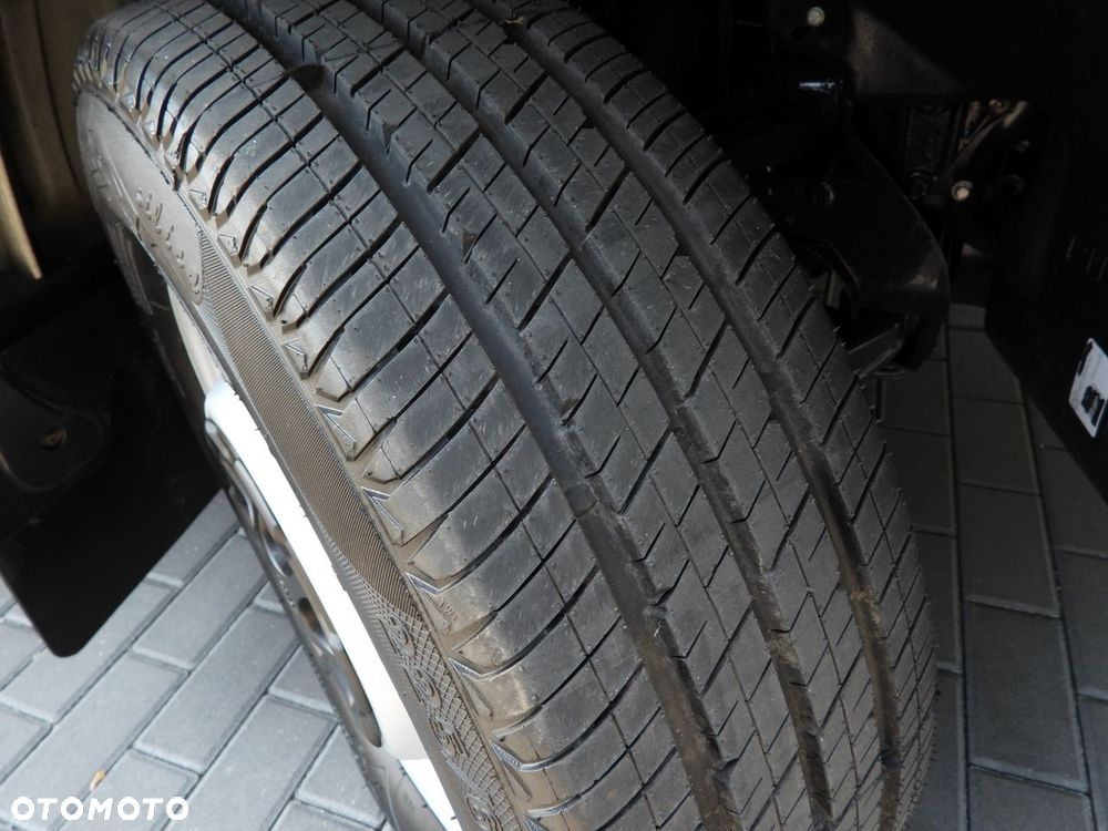 Iveco DAILY 35S18 PLANDEKA 10 PALET WEBASTO TEMPOMAT LEDY PNEUMATYKA KLIMATYZACJA  180KM - 23