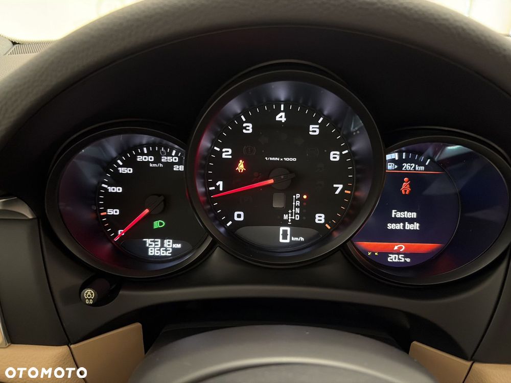 Porsche Macan Standard - 17