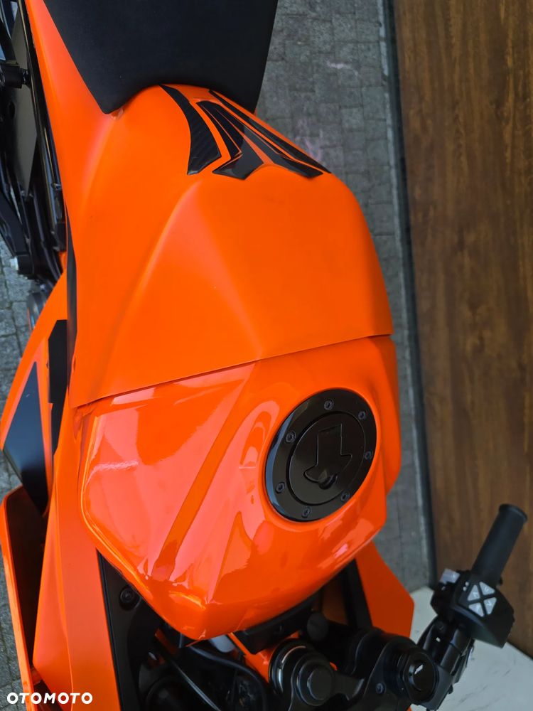 KTM RC 125 - 22