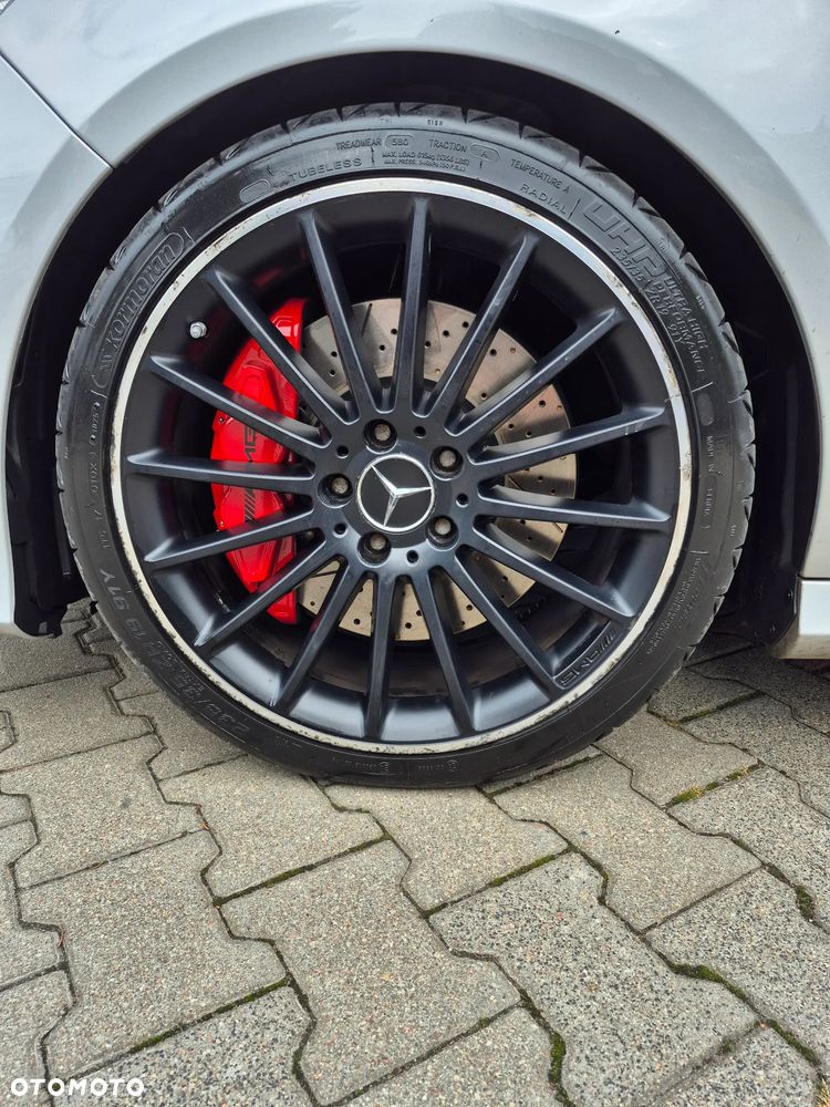 Mercedes-Benz CLA AMG 45 4-Matic - 22