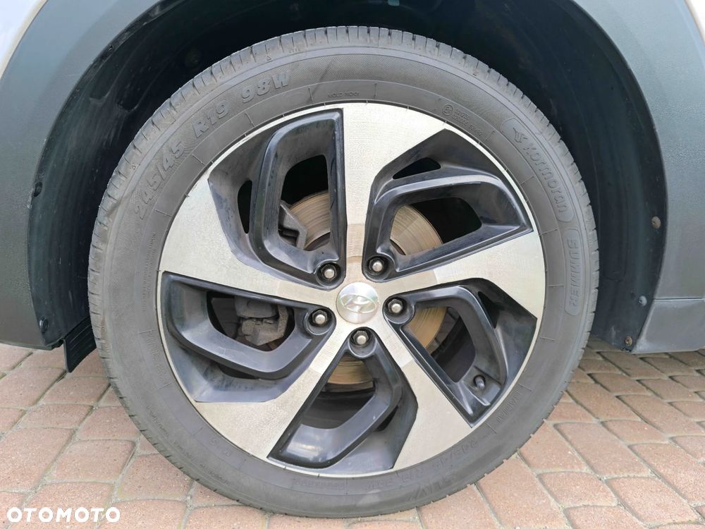 Hyundai Tucson 1.7 CRDI BlueDrive Style 2WD - 16