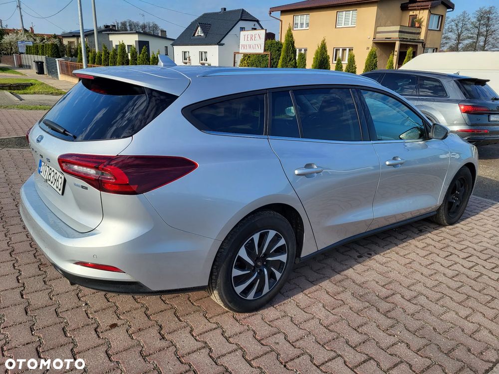 Ford Focus 1.0 EcoBoost Hybrid TITANIUM - 15