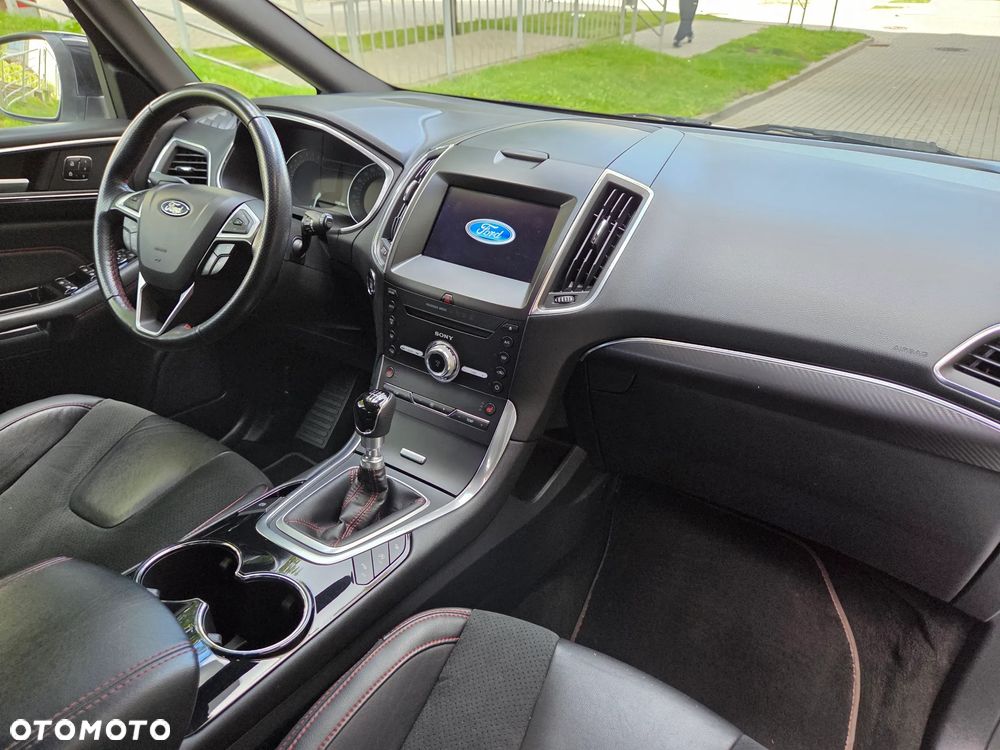 Ford S-Max - 9