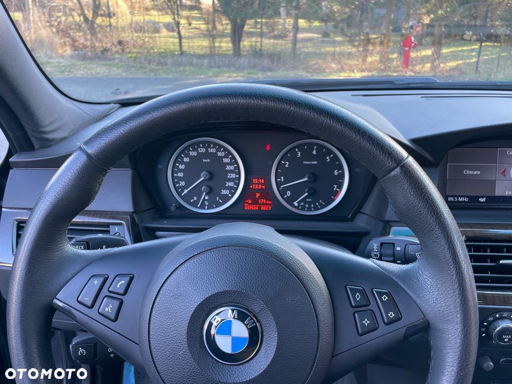 BMW Seria 5 - 22