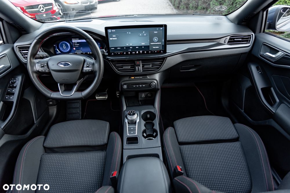Ford Focus 1.5 EcoBlue Start-Stopp-System ST-LINE - 31