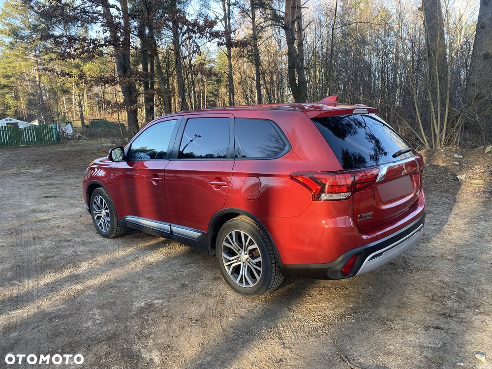 Mitsubishi Outlander - 4