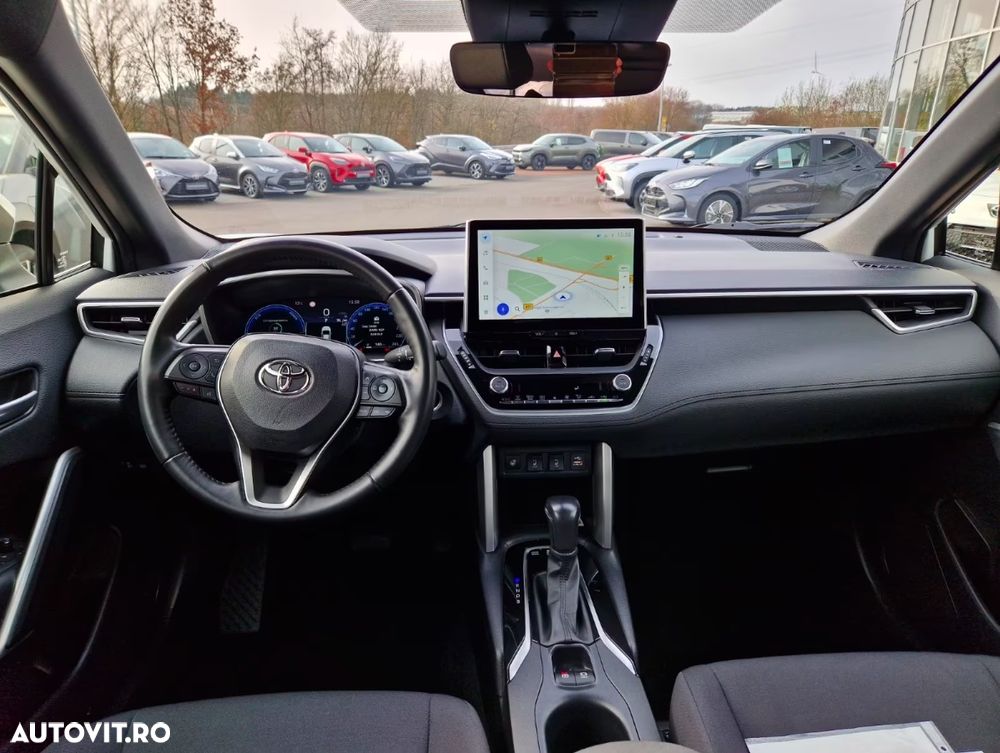 Toyota Corolla Cross 2.0 VVT-i Team Deutschland - 11