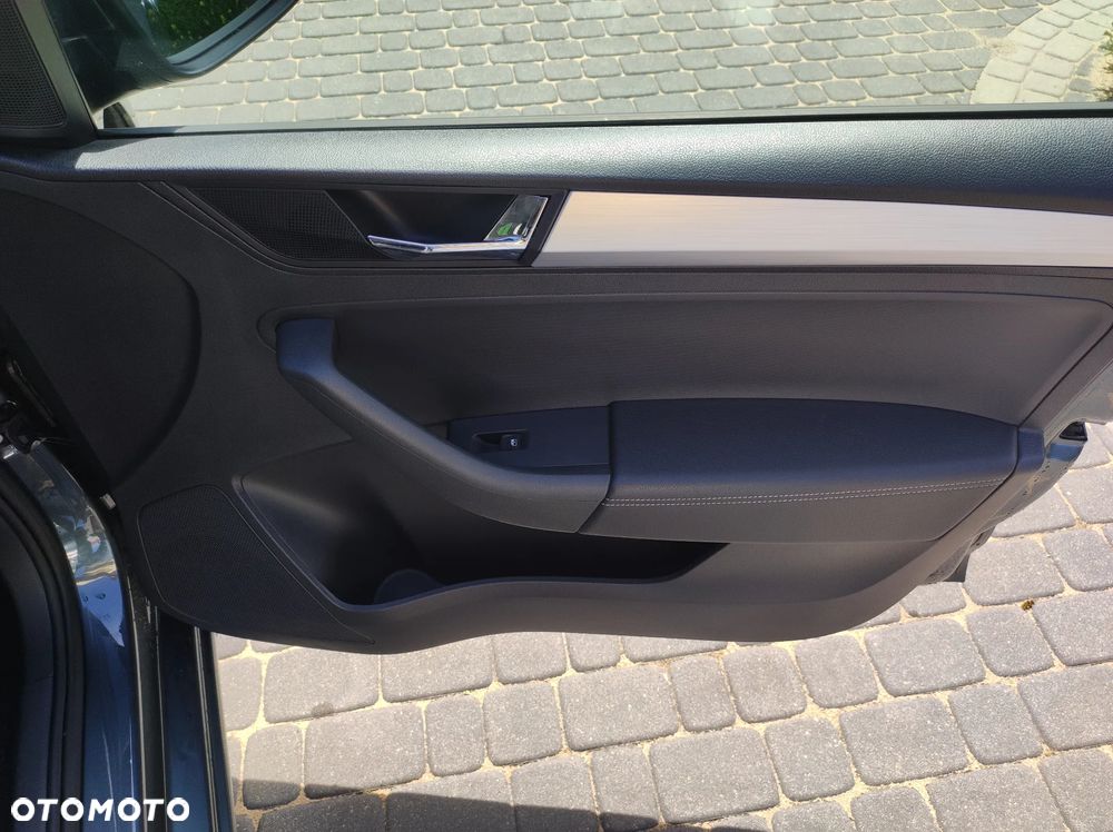 Skoda RAPID 1.0 TSI Active - 5