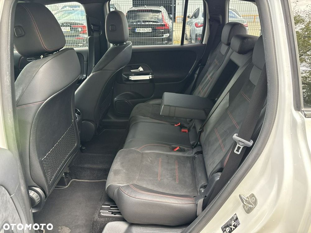 Mercedes-Benz GLB 200 7G-DCT - 19