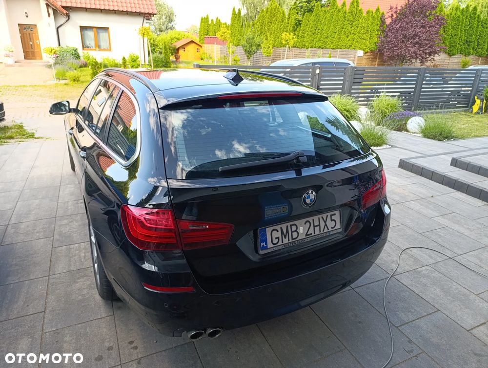 BMW Seria 5 528i xDrive - 4