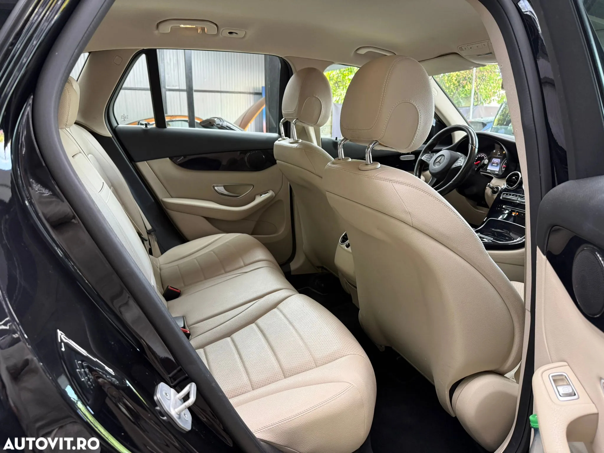 Mercedes-Benz GLC 250 4MATIC - 27
