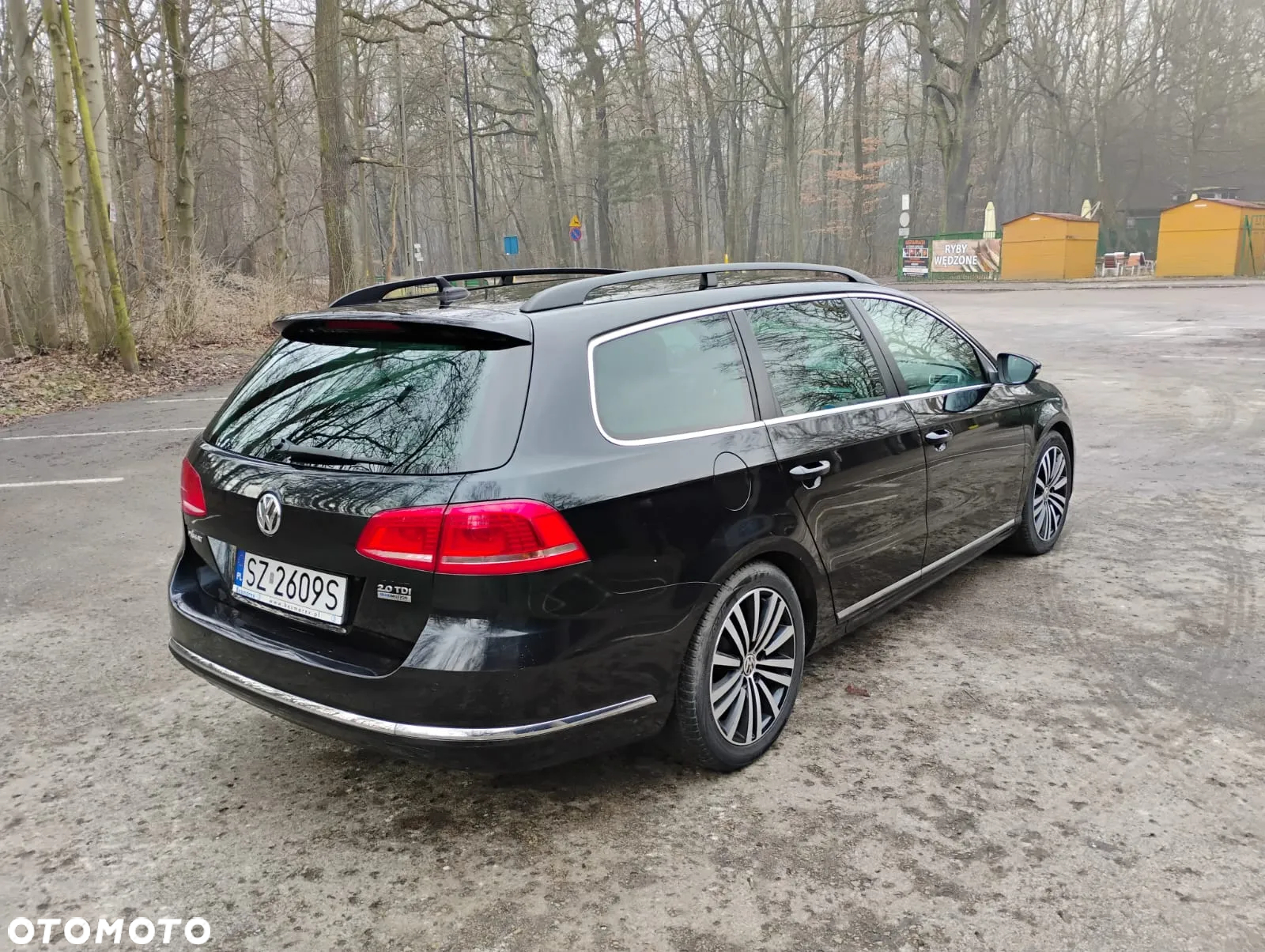 Volkswagen Passat 2.0 TDI Comfortline R-Style - 10