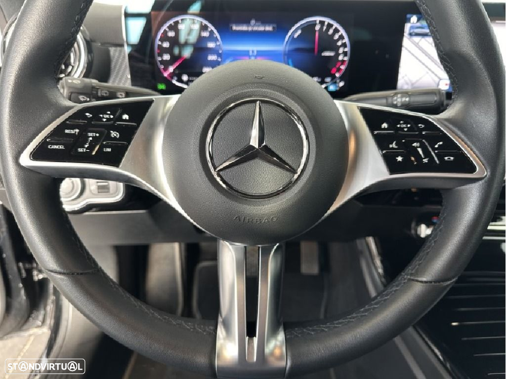 Mercedes-Benz A 250 e - 15