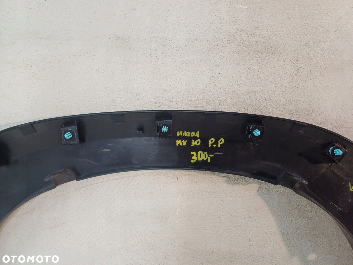 LISTWA BŁOTNIKA PRAWY PRZÓD PRZEDNIA PRAWA MAZDA MX-30 MX30 22- - 11