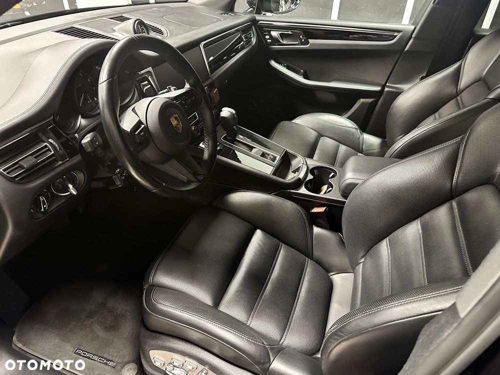 Porsche Macan Standard - 16