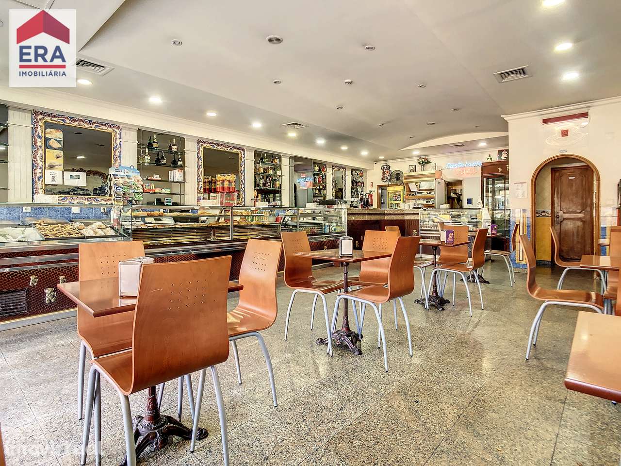 Pastelaria, Almada, Cova da Piedade - Grande imagem: 2/60