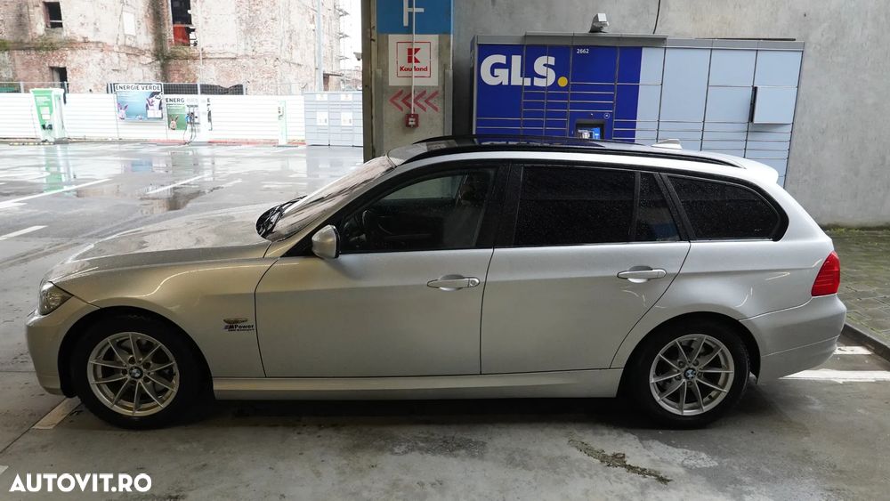 BMW Seria 3 320d xDrive DPF Touring Aut. Edition Fleet Lifestyle - 2