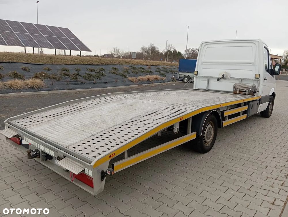 Mercedes-Benz Sprinter - 2