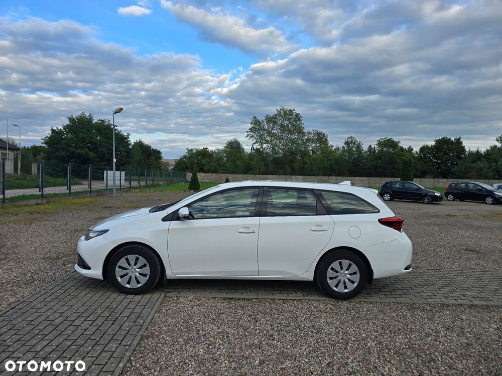 Toyota Auris 1.6 Premium - 10