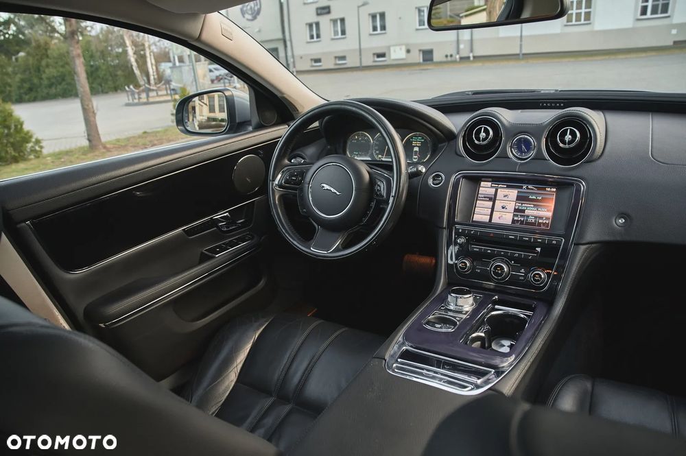 Jaguar XJ 3.0 V6 S Premium Luxury - 30