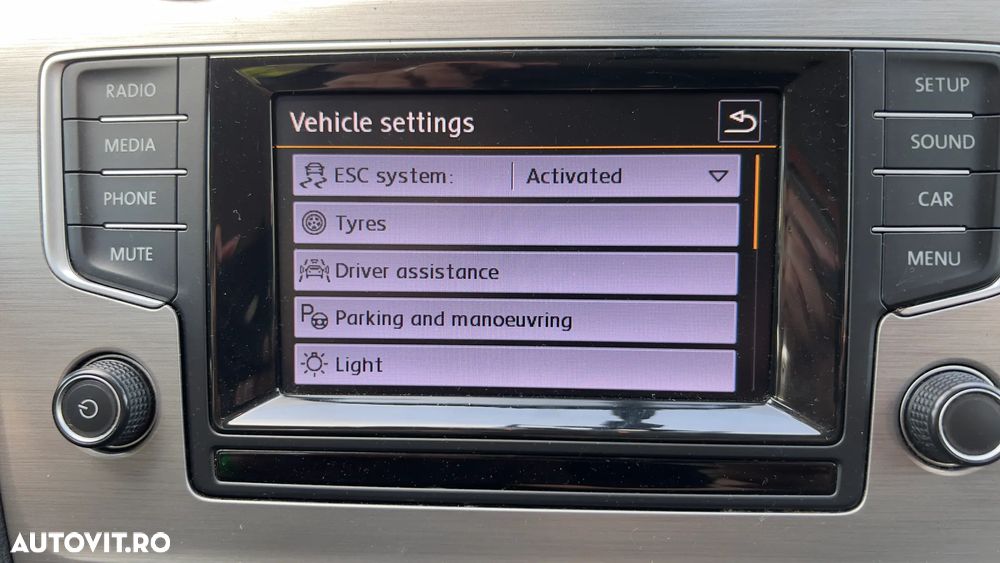 Volkswagen Golf 1.6 TDI BlueMotion Technology Comfortline - 19