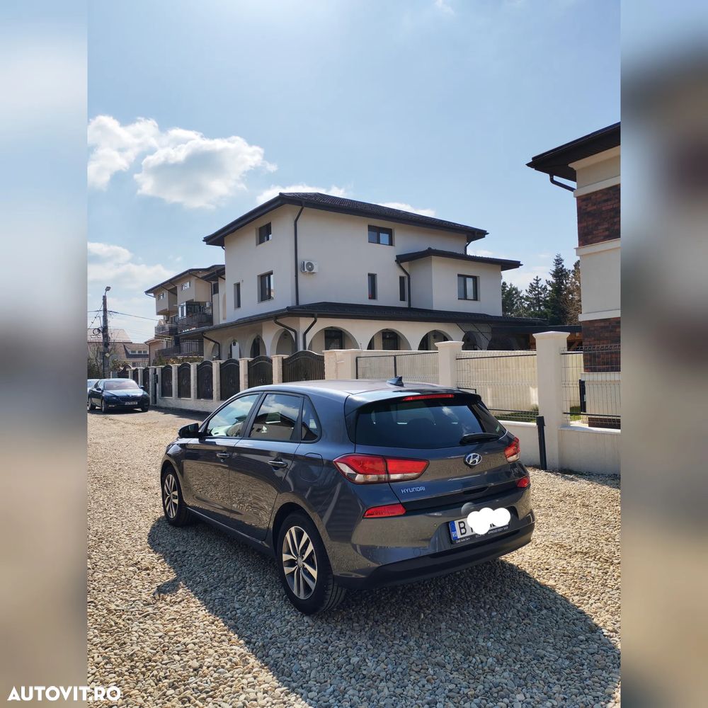 Hyundai i30 1.4 100CP 5DR M/T Highway - 5