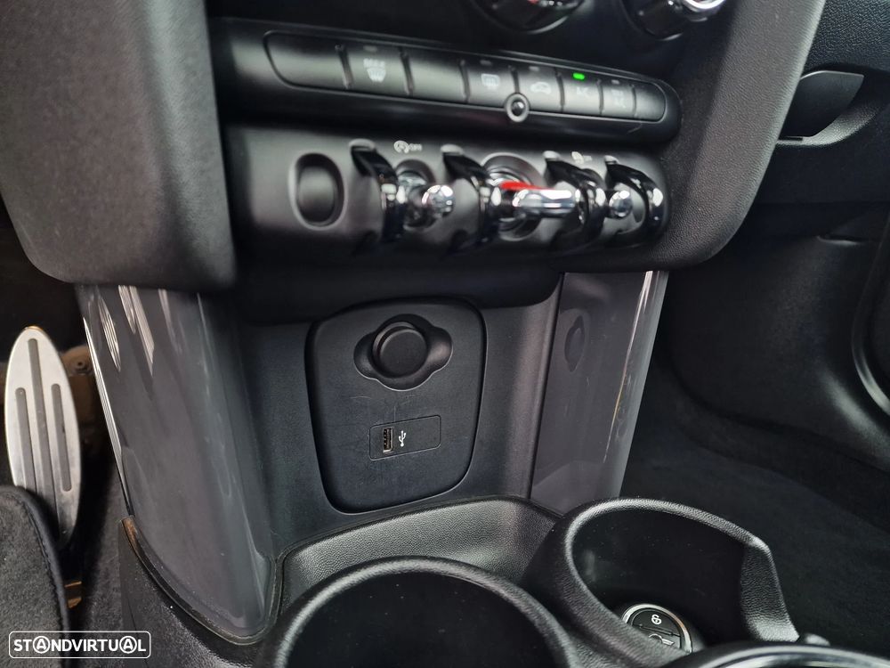 MINI 3 Portas One - 26