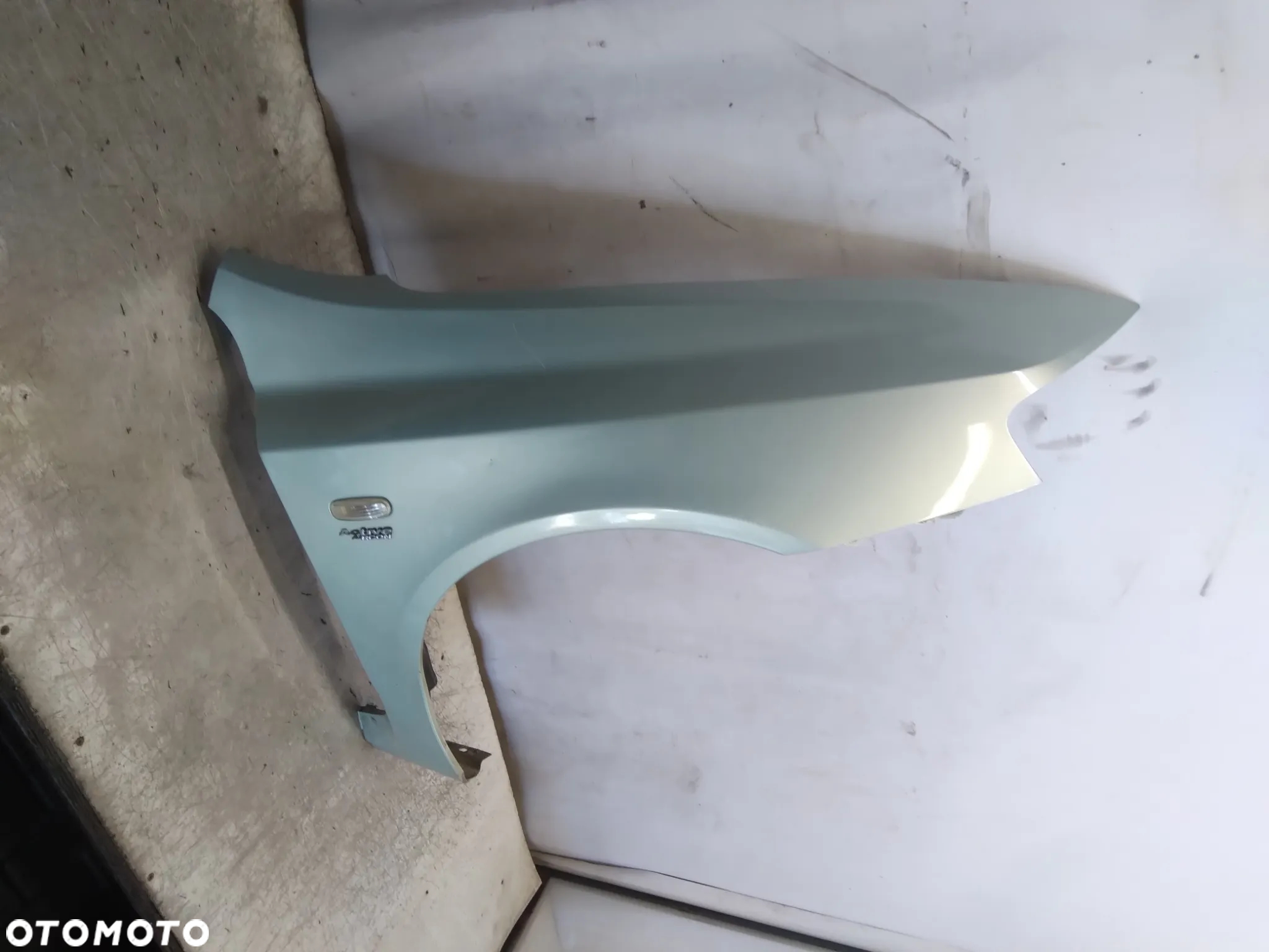 BŁOTNIK PRAWY DO FIAT STILO 5D 5 DRZWI 745 BŁEKITNY - 2