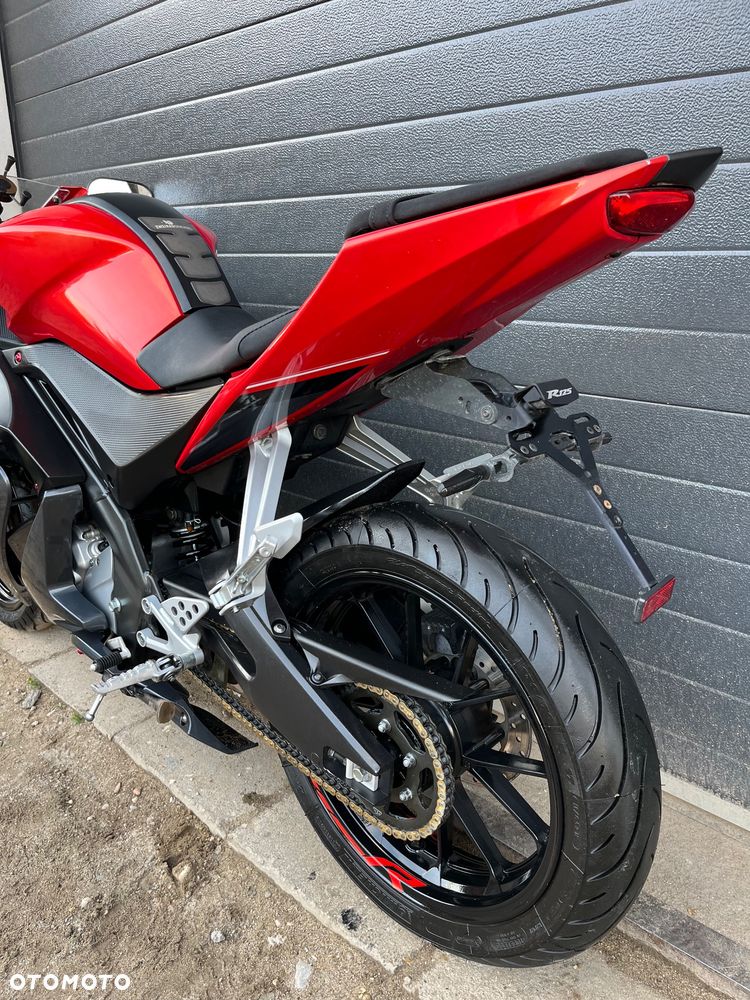Yamaha YZF - 4