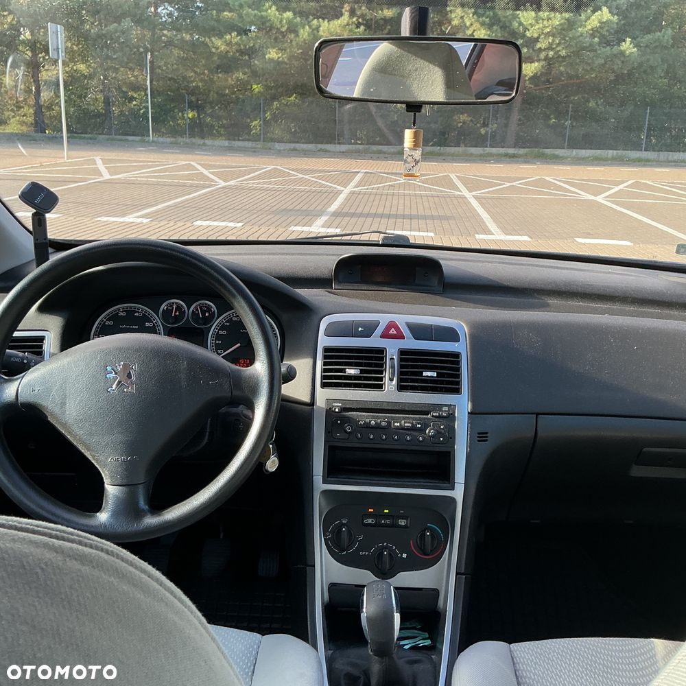 Peugeot 307 110 OXYGO - 12