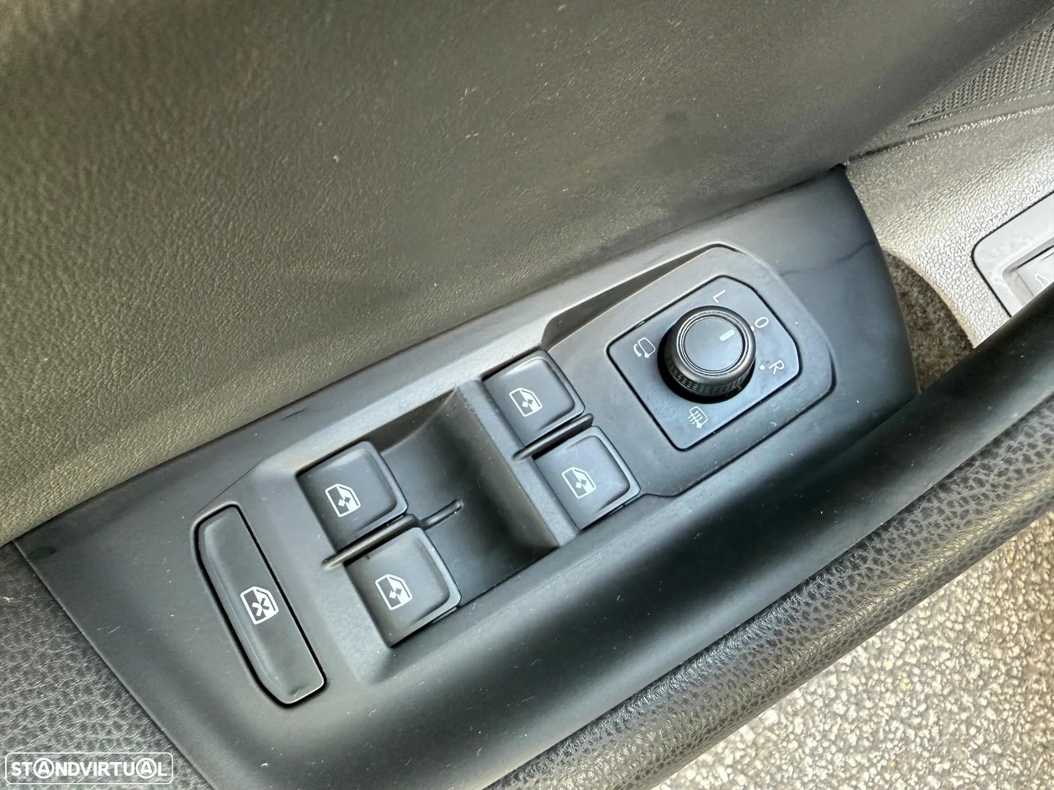 VW Arteon 2.0 TDI R-Line DSG - 25