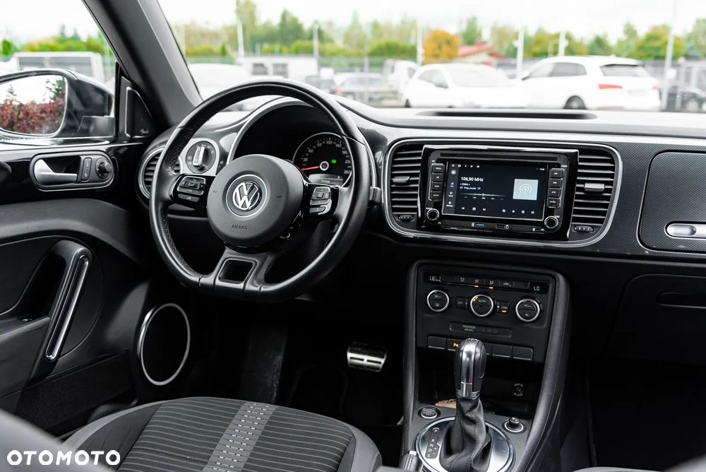 Volkswagen Beetle 2.0 TSI DSG Exclusive Sport - 28
