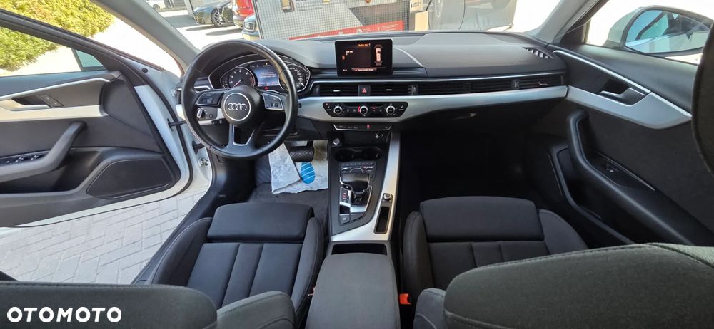 Audi A4 Avant 40 TFSI S tronic - 37