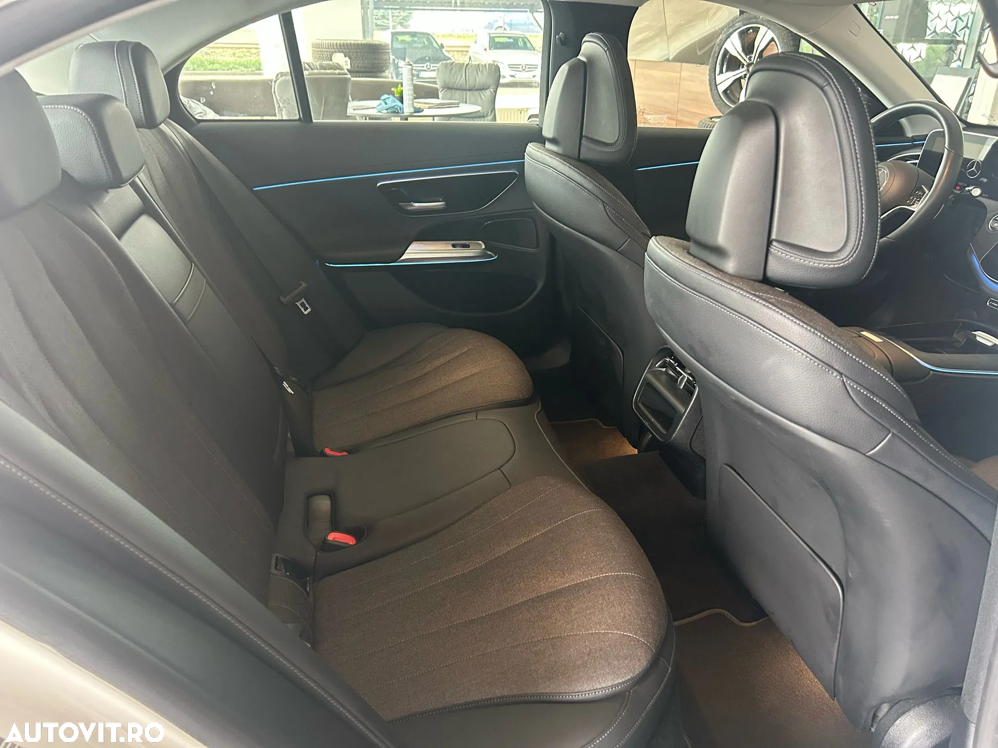 Mercedes-Benz E 220 d 9G-TRONIC Edition AVANTGARDE - 15