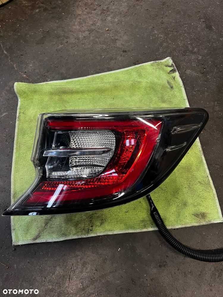 Lampa tył prawa Toyota Corolla E21 HB - 1