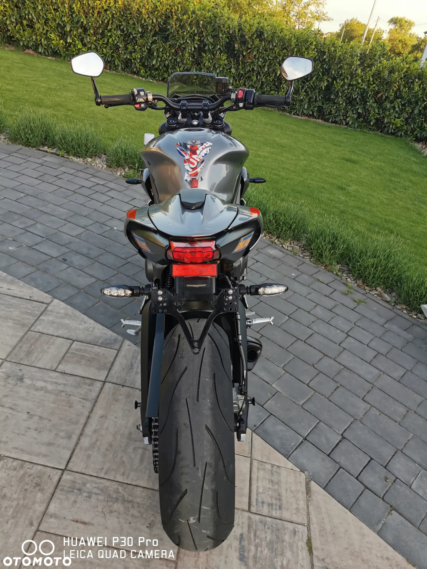 Triumph Street Triple - 17