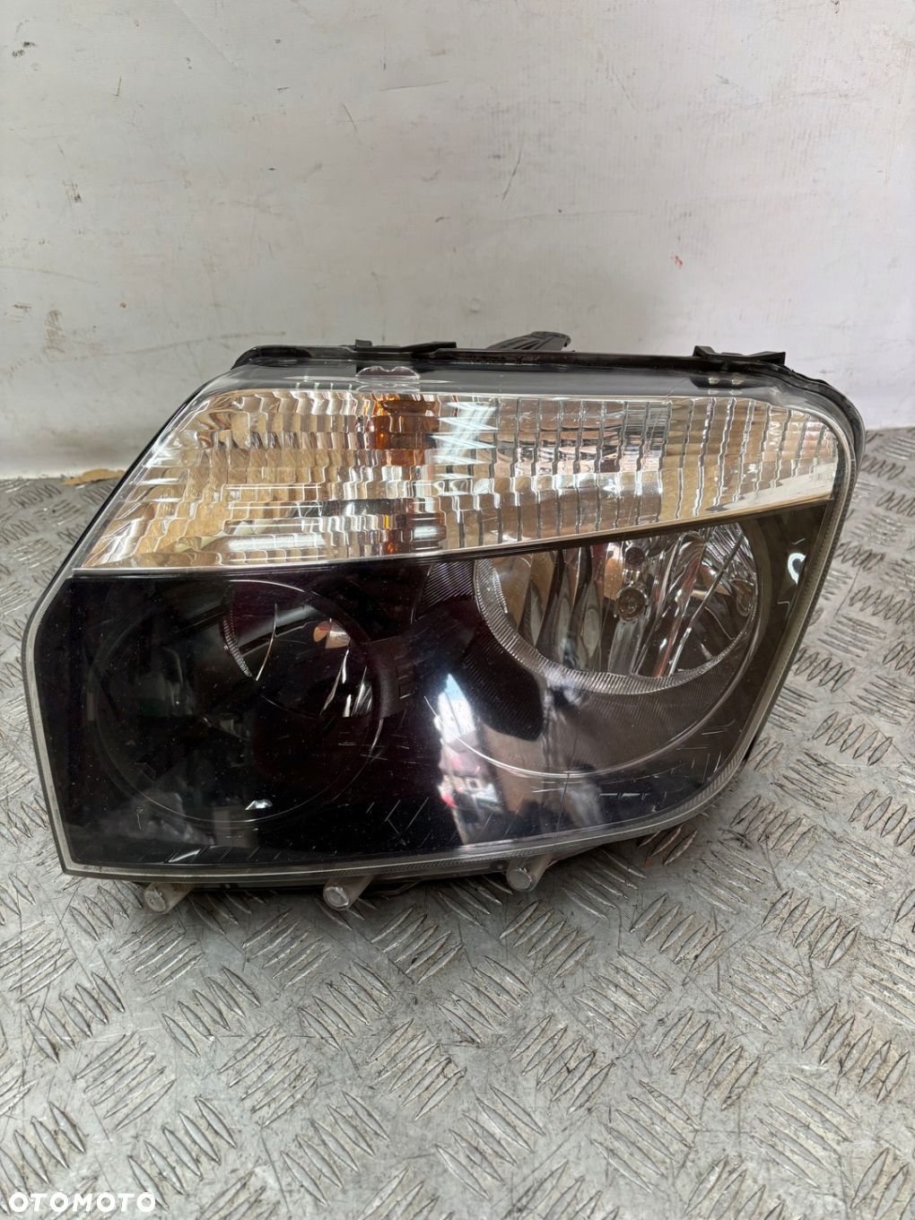 REFLEKTOR LAMPA LEWA DACIA DUSTER I 10- - 1