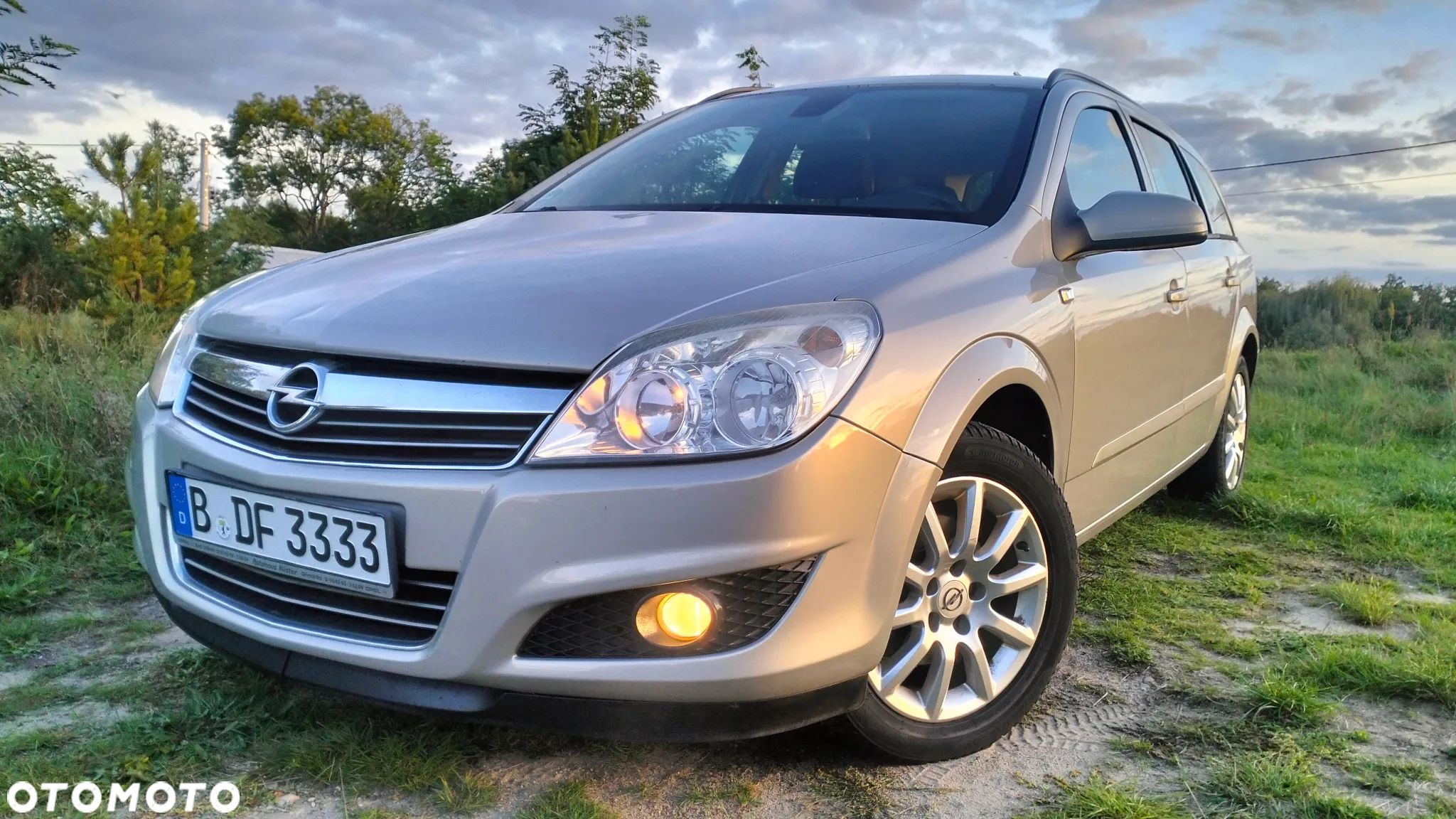 Opel Astra 1.6 Caravan Cosmo - 1