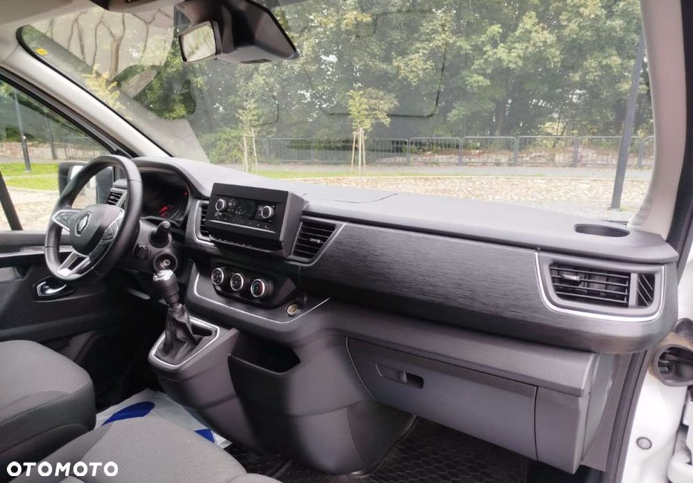Renault Trafic - 18