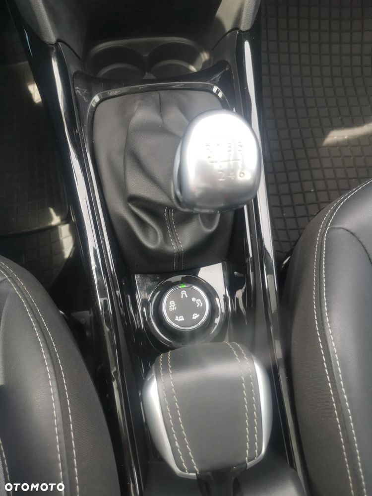 Peugeot 2008 BlueHDi FAP 120 STOP & START Allure - 11