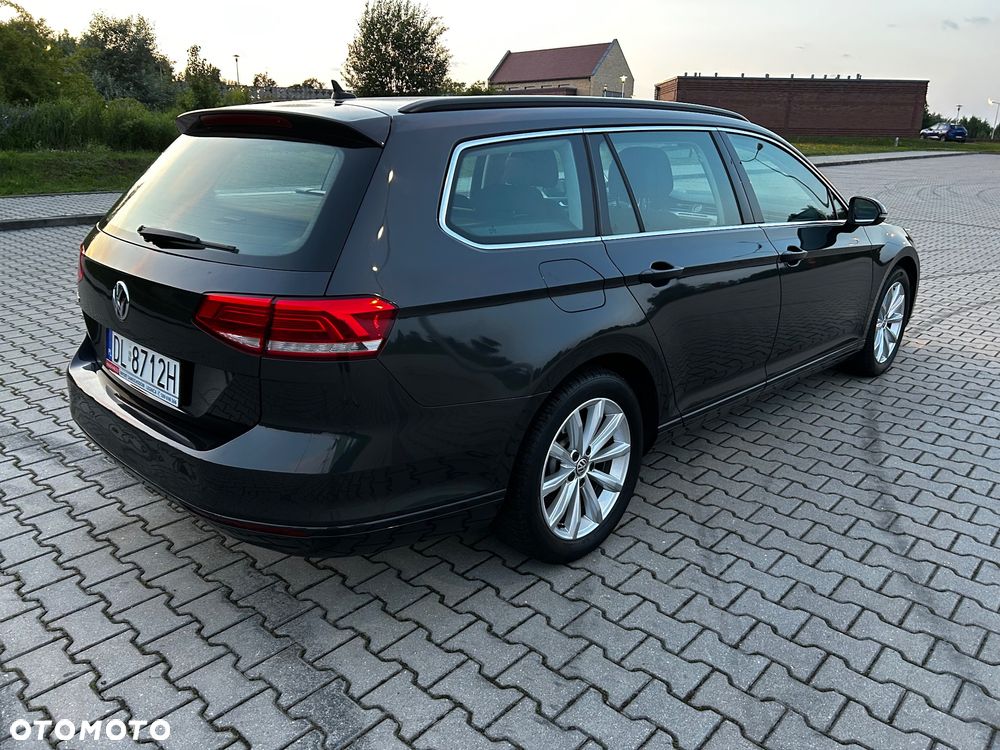 Volkswagen Passat Variant 1.6 TDI SCR DSG Business - 8