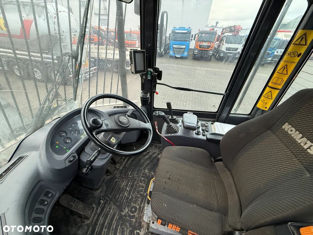 Komatsu WA 250PZ-6 - 8